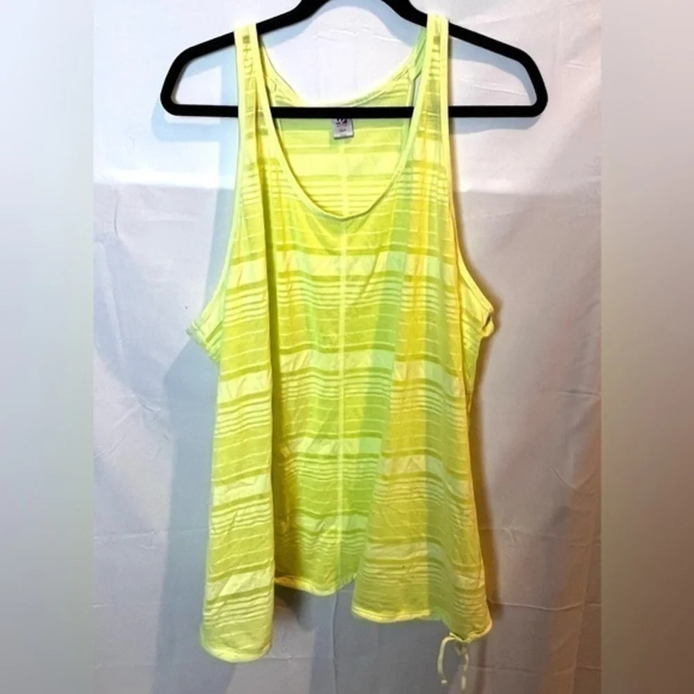 Livi Active Plus Size Active Tank Top 22/24